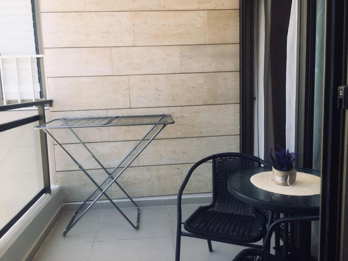 2 Bdr Nitza Appartment With Balkony Netanya Esterno foto