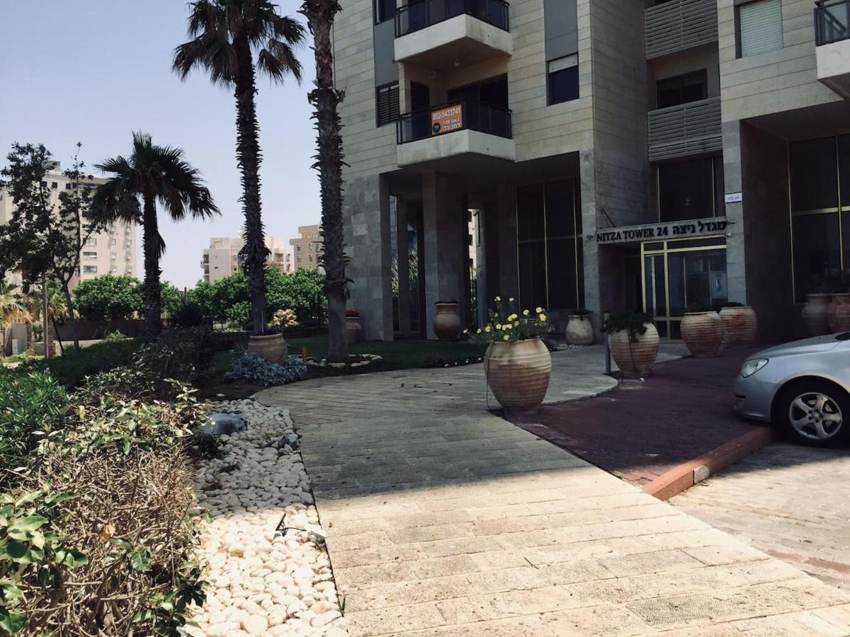 2 Bdr Nitza Appartment With Balkony Netanya Esterno foto
